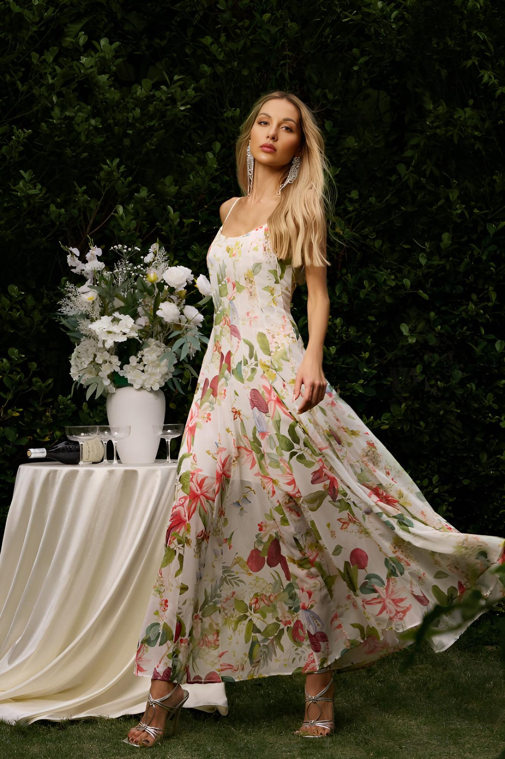 Flora Çiçek Desenli Maxi Elbise