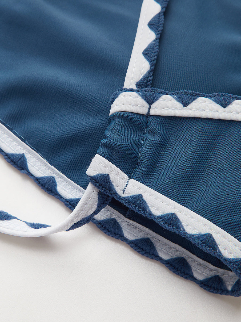 Kontrast Kesimli Bikini Takımı
