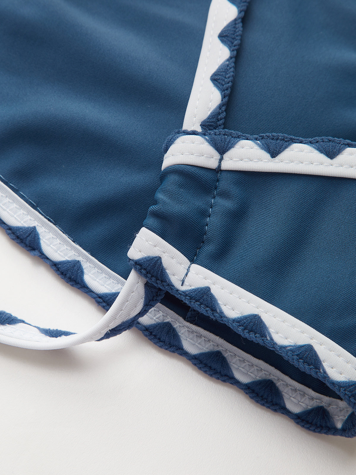 Kontrast Kesimli Bikini Takımı