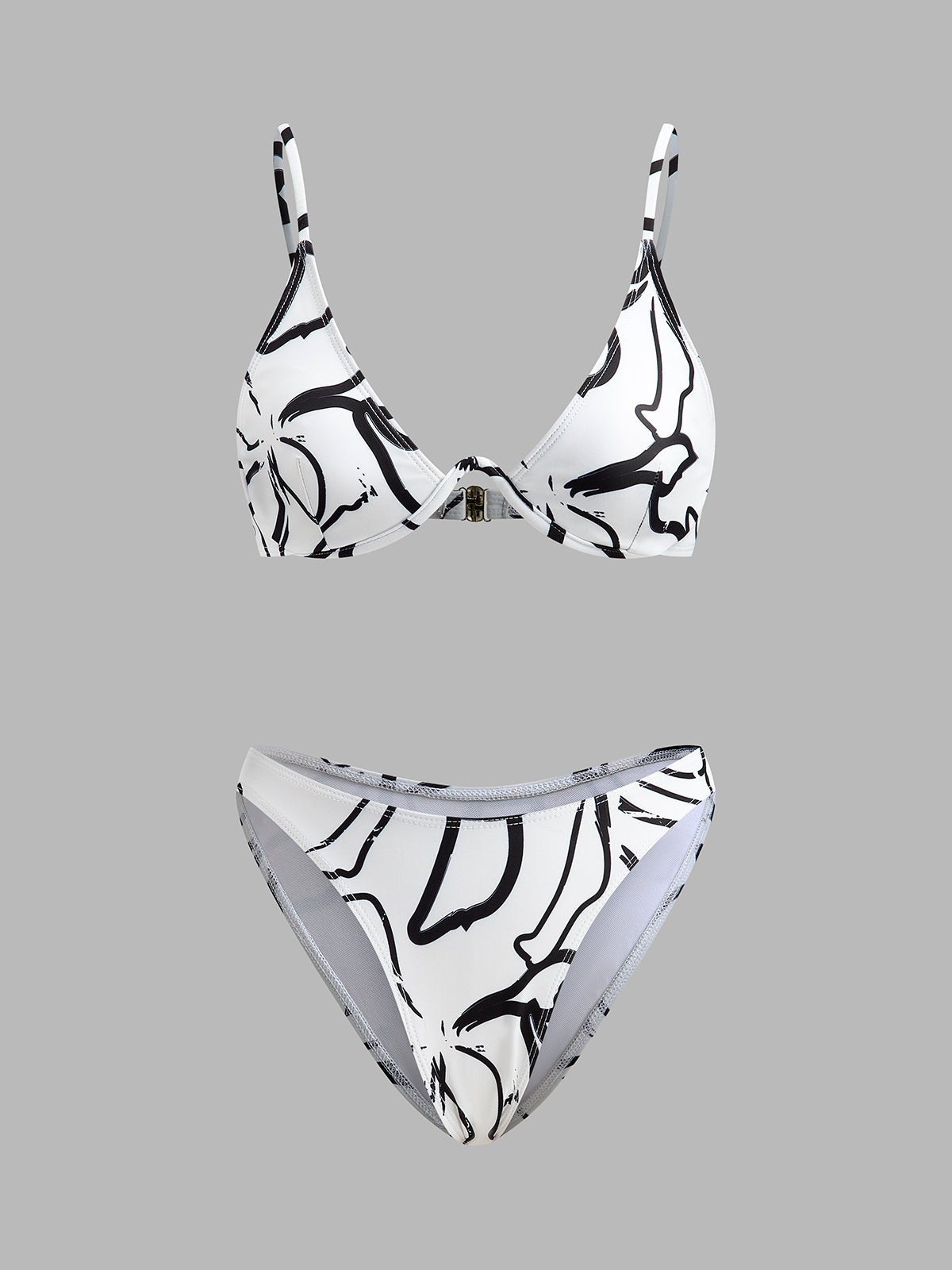 Üçgen Desenli Bikini Takımı