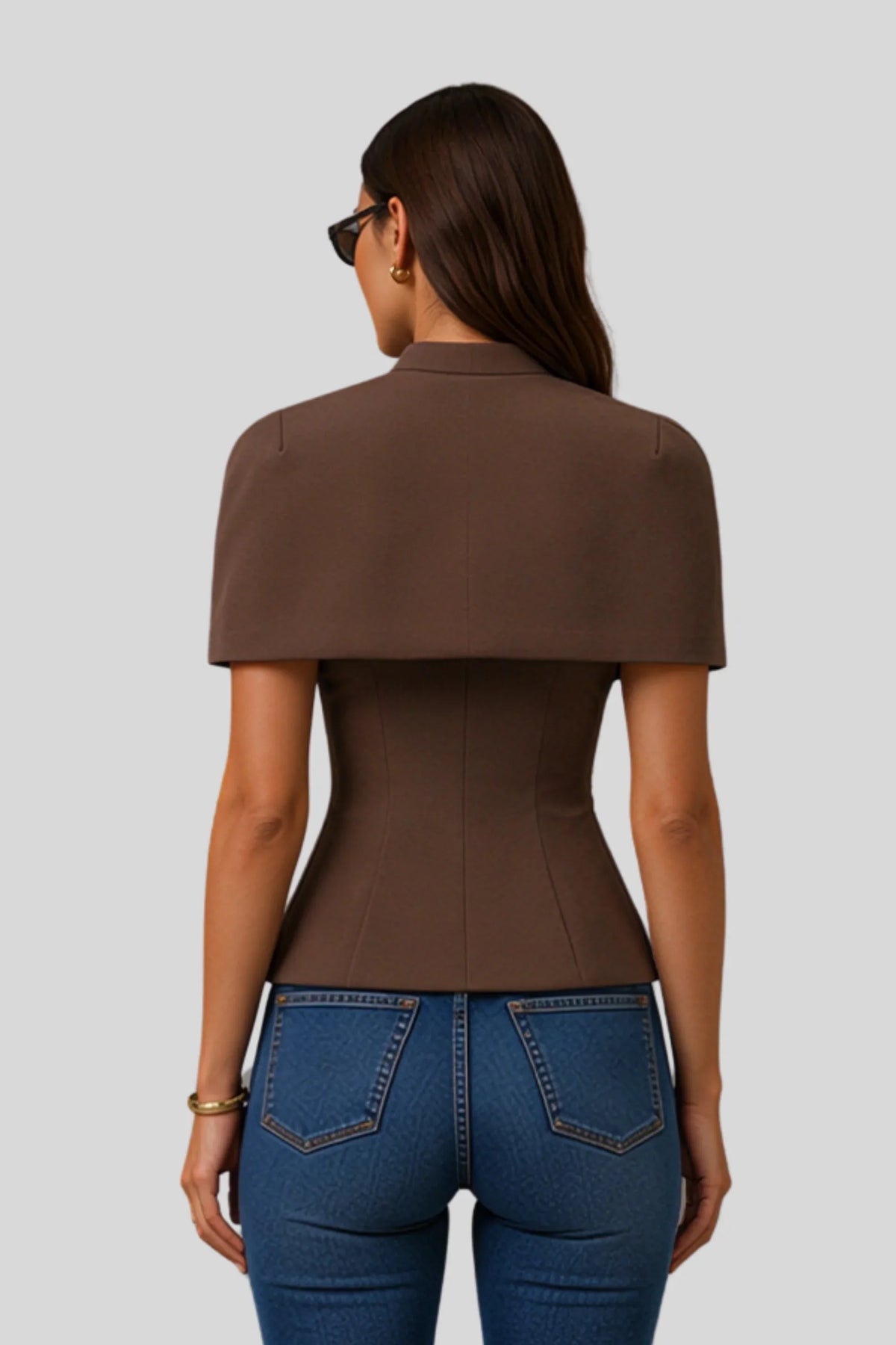 Pelerin Kollu Anahtar Deliği Detaylı Peplum Üst