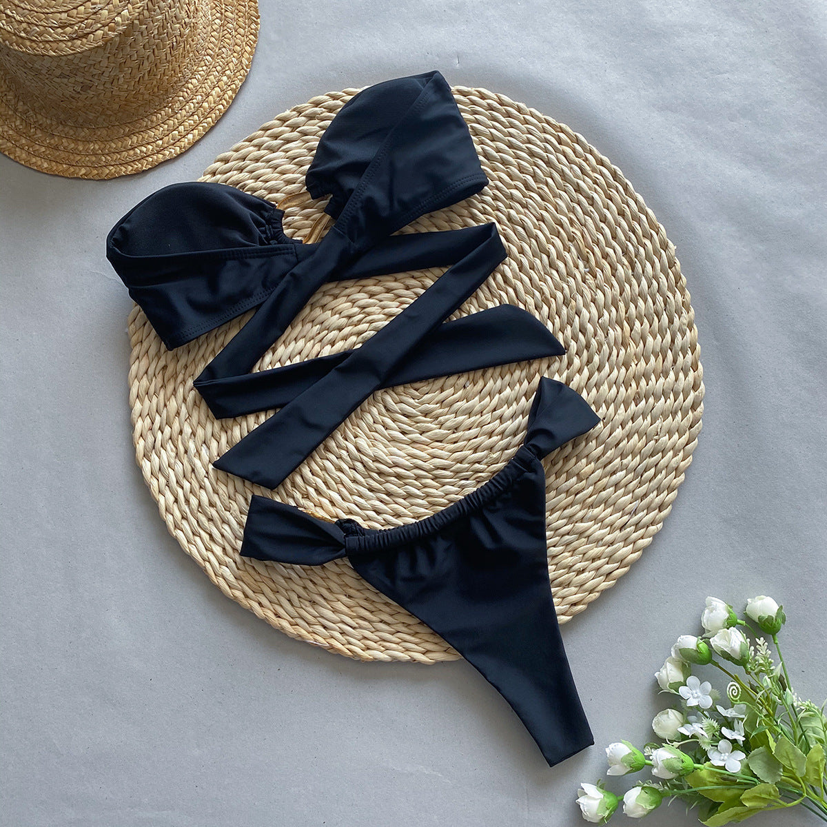 Metal Detaylı Bikini Takımı