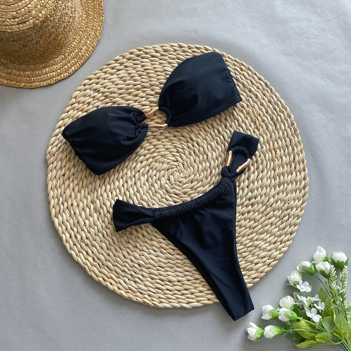 Metal Detaylı Bikini Takımı